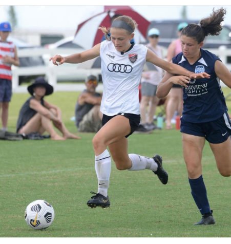 Mackenzie Shores playing for her club team Loudoun ECNL Soccer.