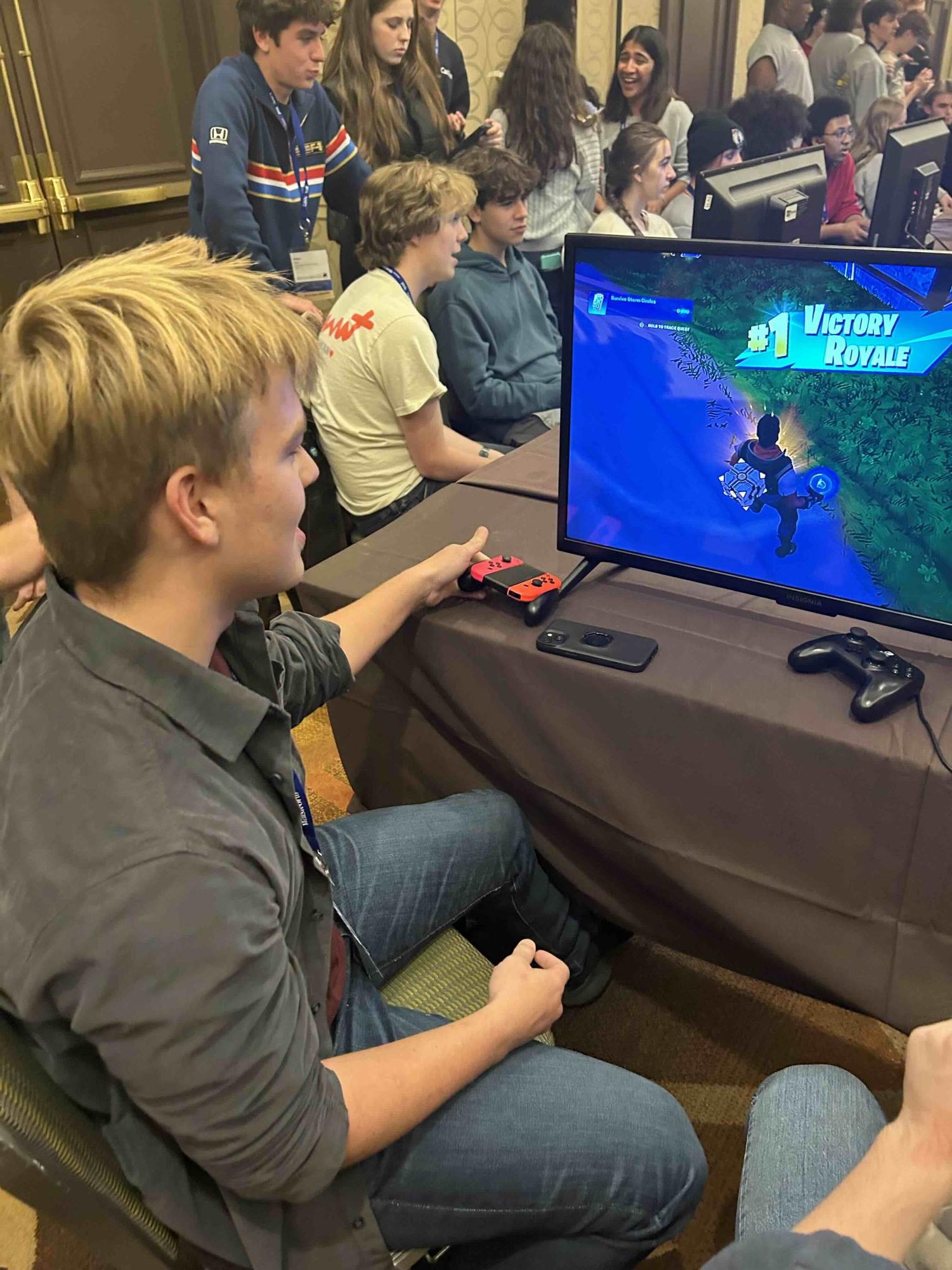 Photo of Andrew Towe achieving a victory royale at the JEA journalism convention. Photo provided by William Den Herder.