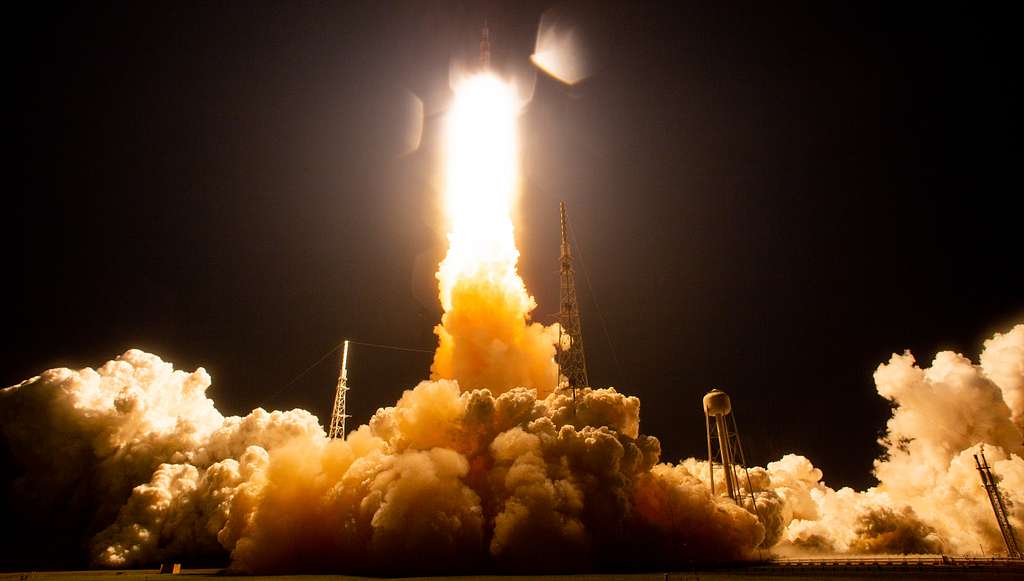 An Artemis SLS rocket launches in 2022 as part of the Artemis 1 mission. Photo provided by Creative Commons.

